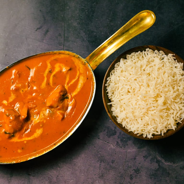 Delicious Garlic Naan: A Must-Try Indian Side